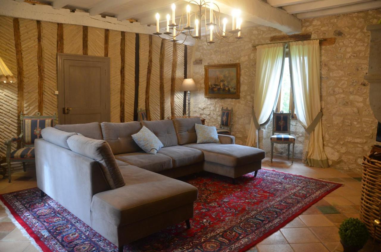 Le Murmure Des Fees Issigeac Bagian luar foto