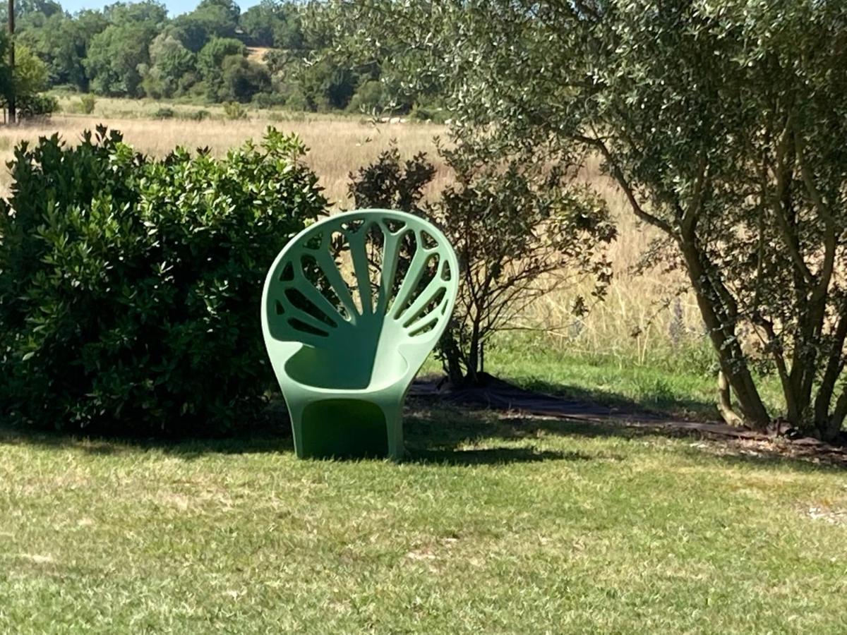Le Murmure Des Fees Issigeac Bagian luar foto