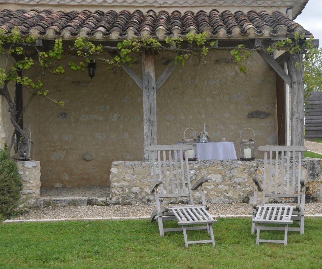 Le Murmure Des Fees Issigeac Bagian luar foto