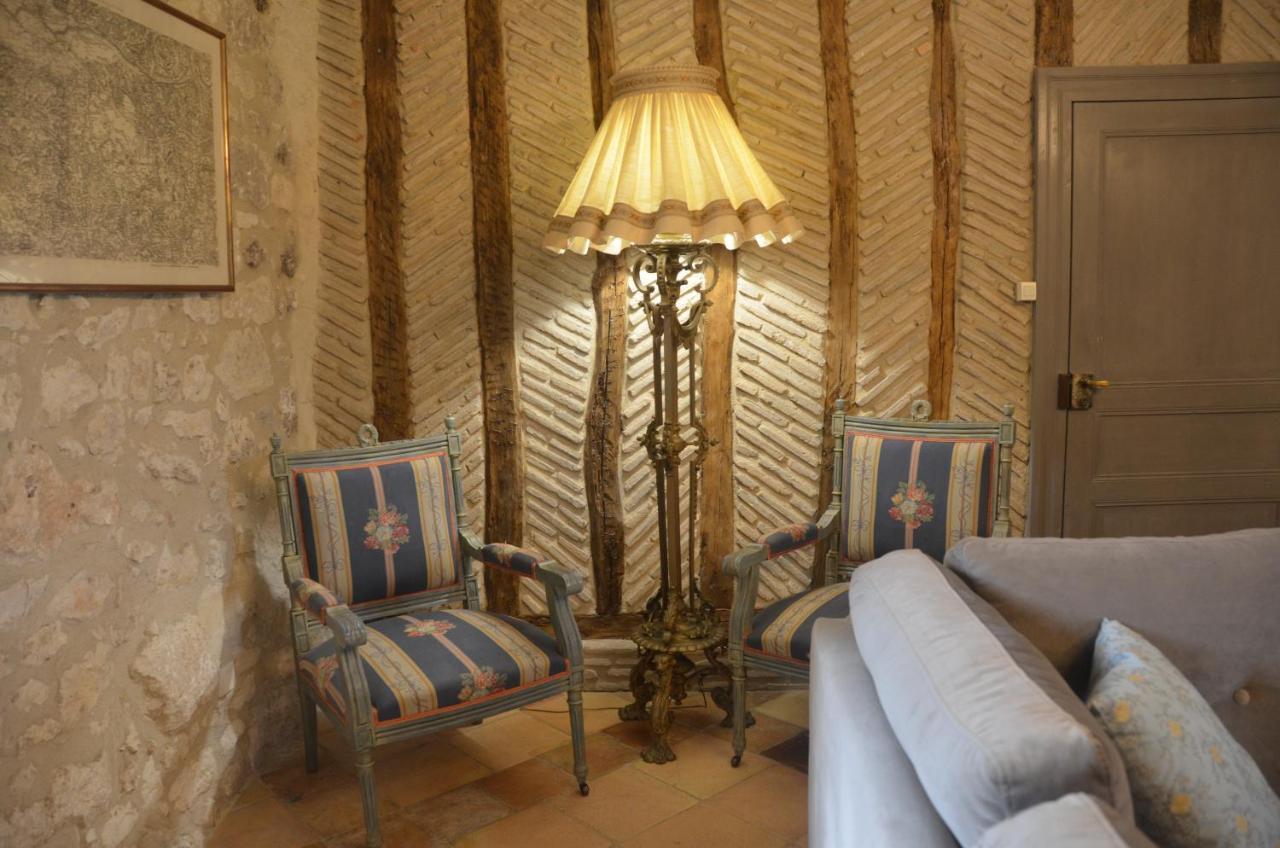 Le Murmure Des Fees Issigeac Bagian luar foto