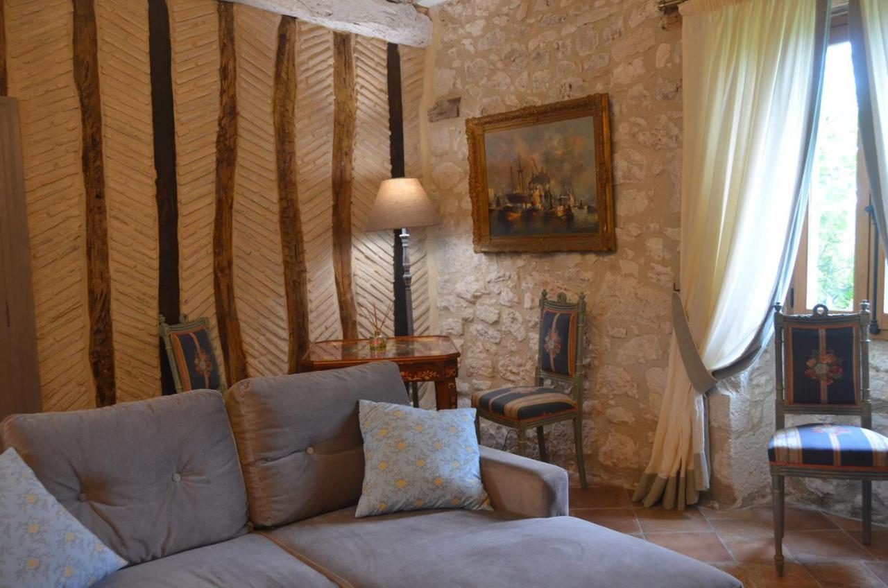 Le Murmure Des Fees Issigeac Bagian luar foto